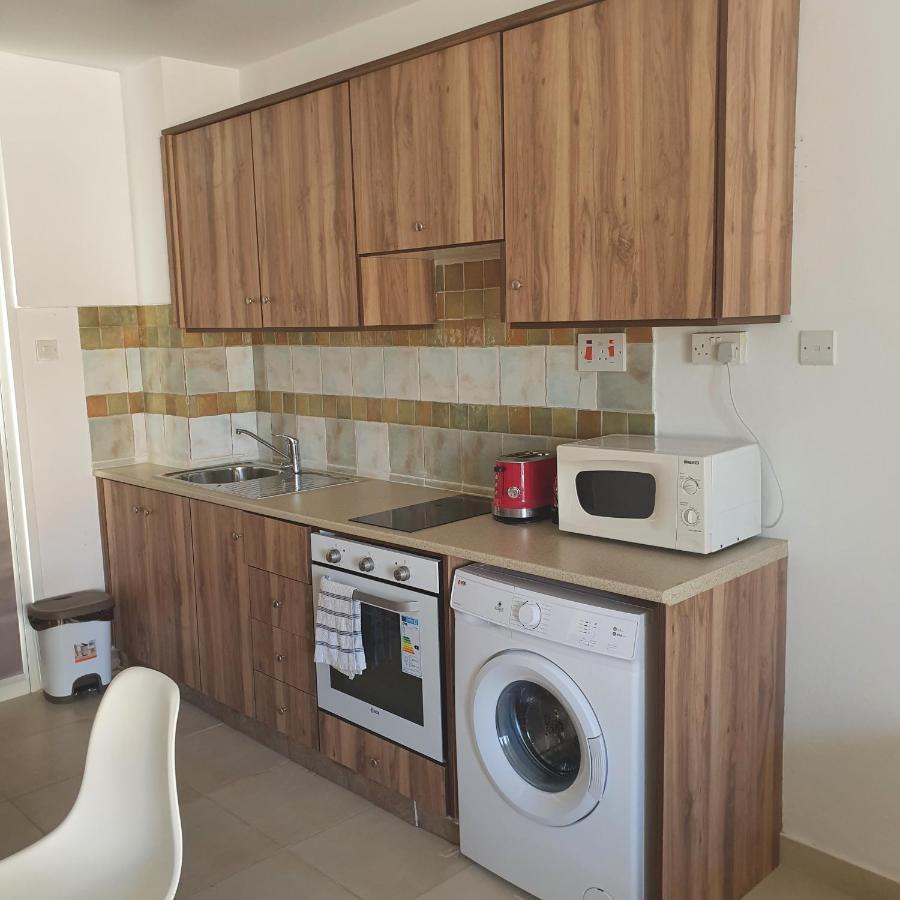 Emilia 10 Studio Polis المظهر الخارجي الصورة